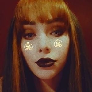 Meet your Posher, Sabrina